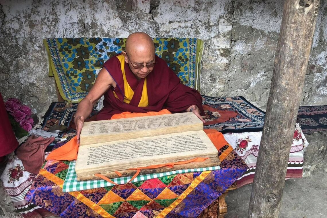 Перевод учений Чадо Ринпоче в монастыре Сегью в Западной Бенгалии