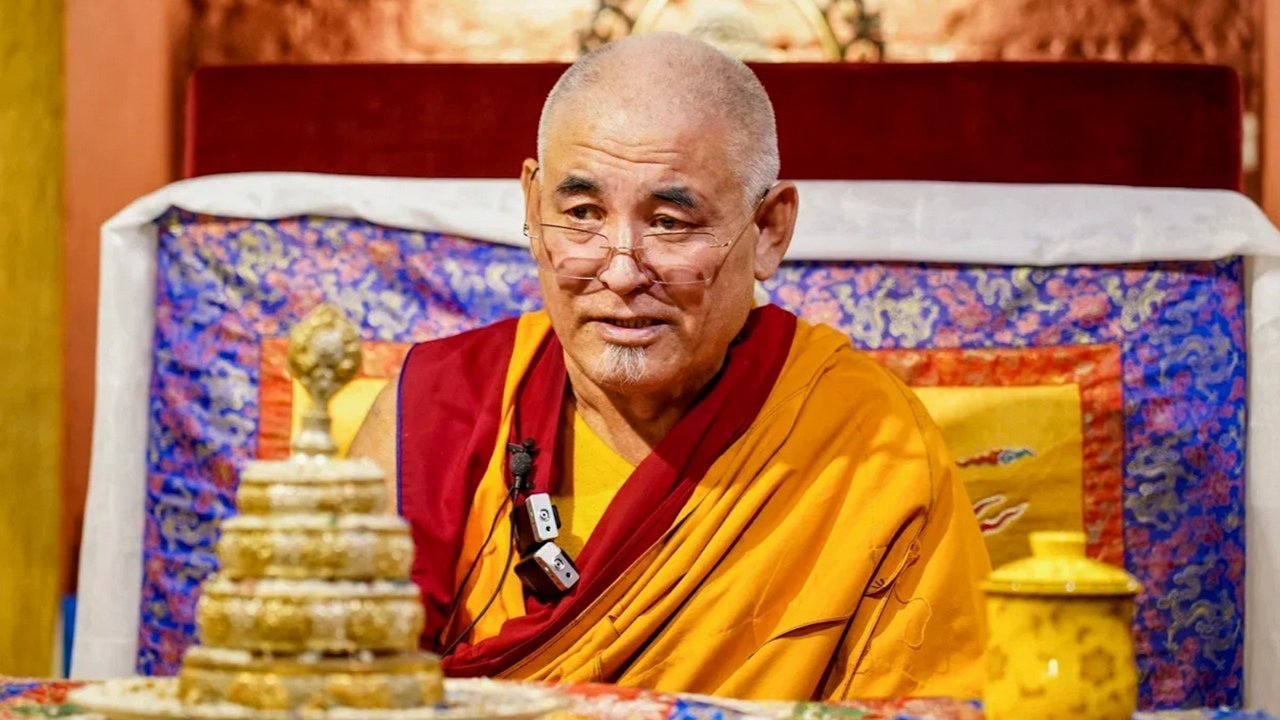 Видео. Кхен Ринпоче Джигме Гьяцо. Беседы о Дхарме. День 2