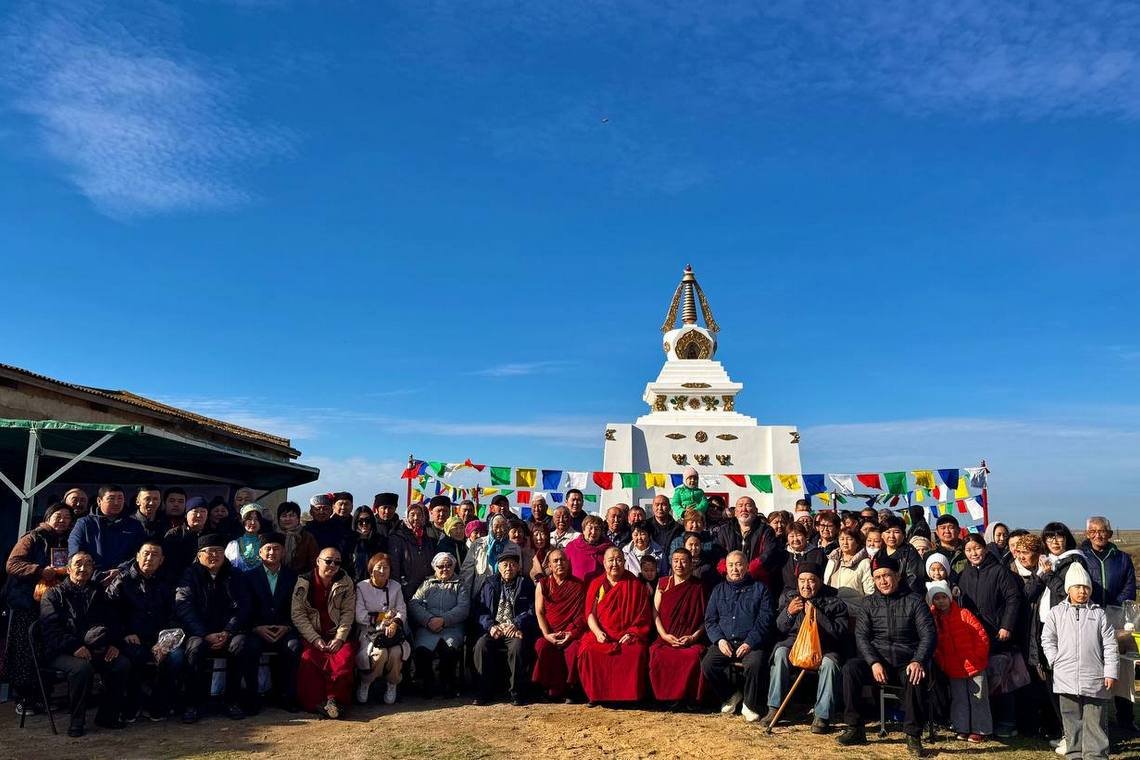 В Калмыкии состоялось торжественное открытие буддийской ступы