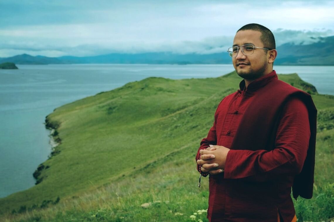 Га Лхаканг Ринпоче дарует комментарий по практике Гуру Дракпо Килайи