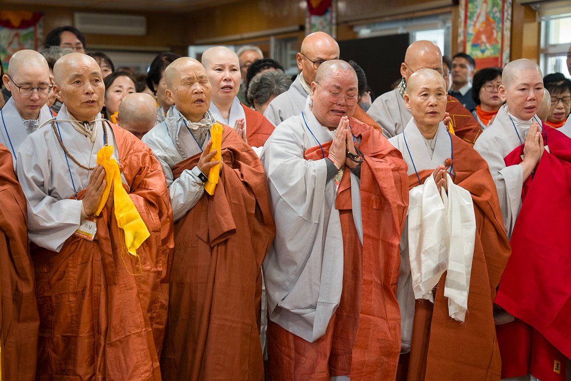 Видео. Далай-лама встретился с корейскими буддистами