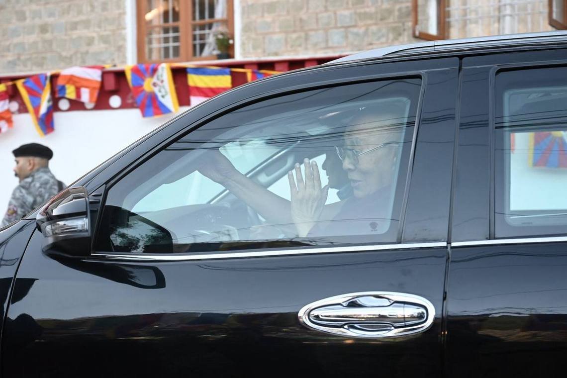 Его Святейшество Далай-лама отправился в Мундгод