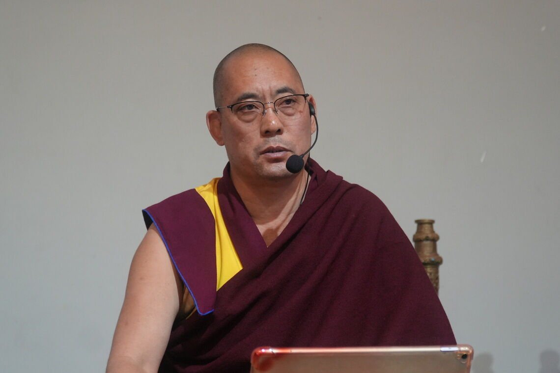 Видео. Геше-нгарампа Церинг Пунцог. Три основы пути. День 4