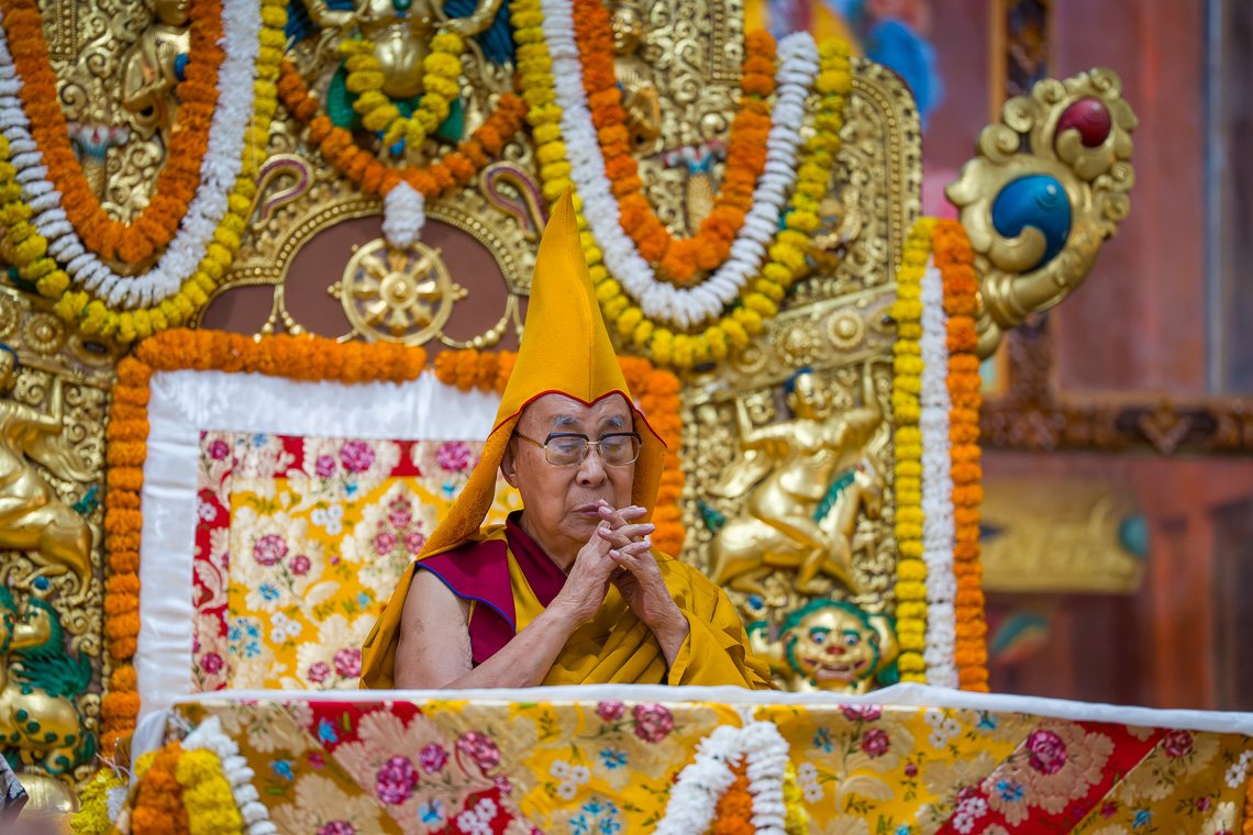 Фото. Молебен о долголетии Далай-ламы от монастыря Гаден и тибетского поселения Догулинг