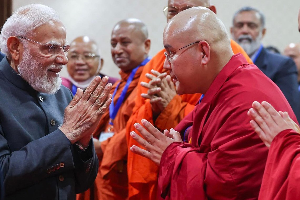 Кунделинг Ринпоче и Линг Ринпоче приняли участие в открытии выставки священных реликвий Будды в Нью-Дели