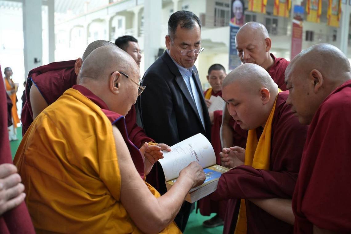 Геше Йонтен получил аудиенцию у Его Святейшества Далай-ламы