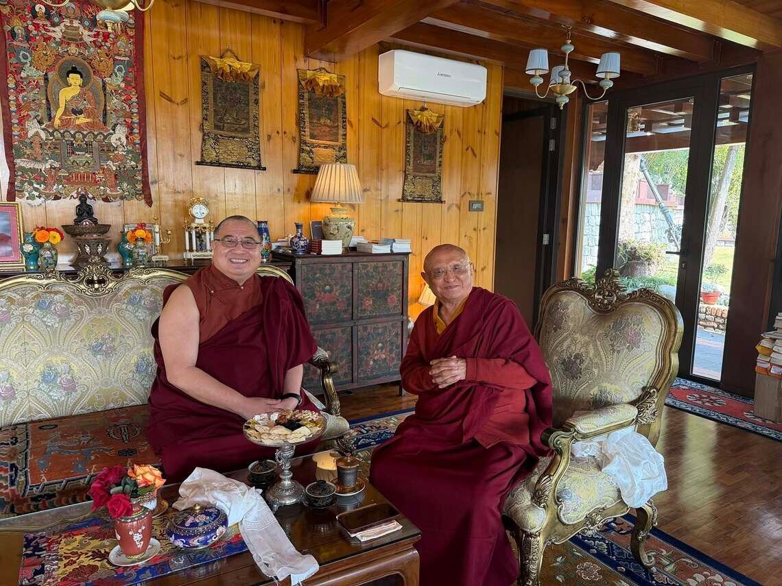 Фото. В Непале состоялась встреча Чокьи Ньимы Ринпоче и Шечена Рабджама Ринпоче