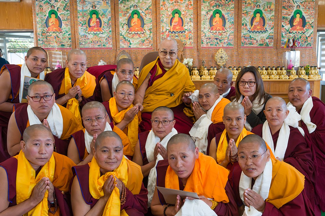 Видео. Далай-лама возобновил публичные аудиенции в Дхарамсале