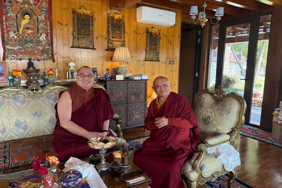 Фото. В Непале состоялась встреча  Чокьи Ньимы Ринпоче и Шечена Рабджама Ринпоче