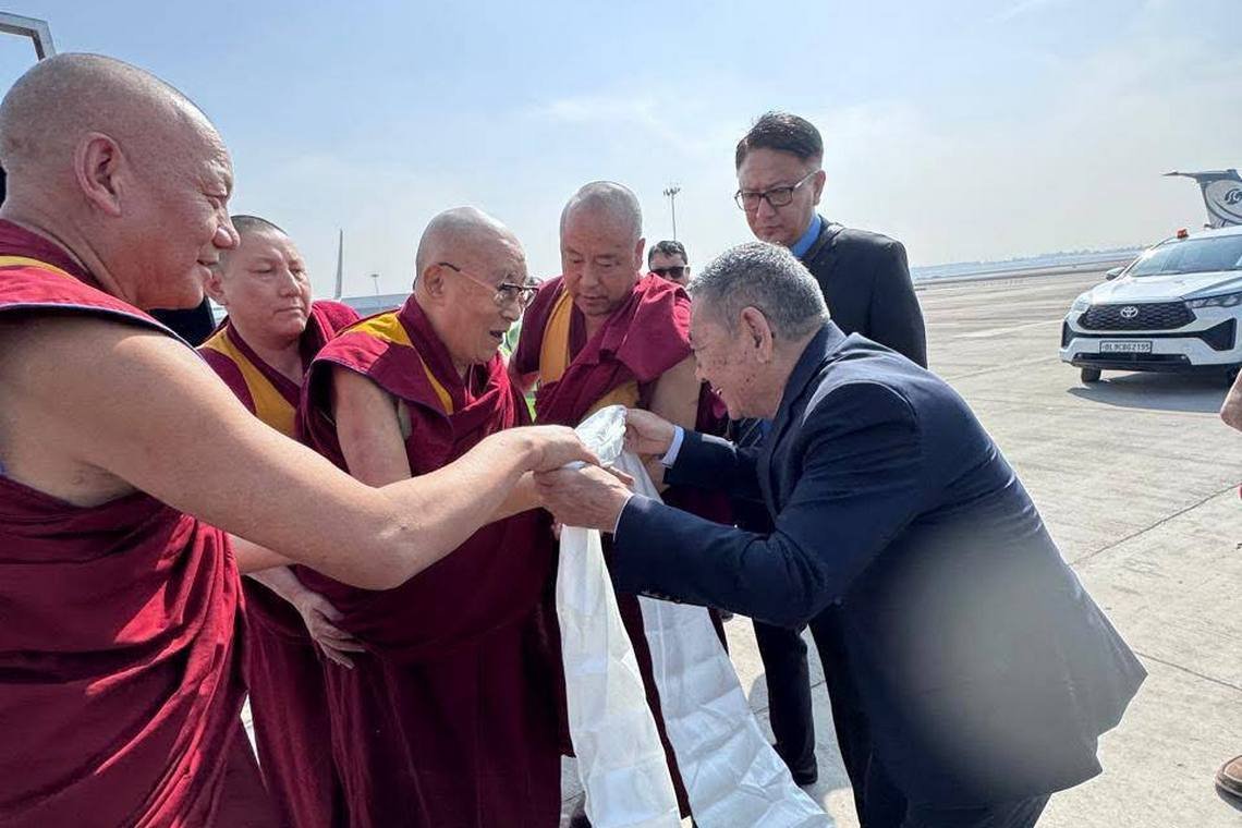 Далай-лама прибыл в Нью-Дели по завершении двухмесячного визита на юг Индии