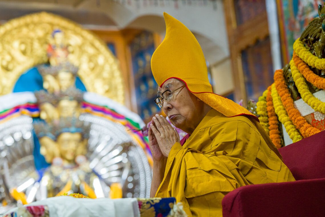 Фото. В Дхарамсале состоялся торжественный молебен о долголетии Его Святейшества Далай-ламы XIV
