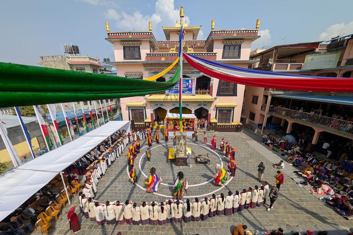Фото. Торжественные мероприятия в День Гуру Ринпоче: молитвы о мире во всем мире в дни Тибетского Нового года