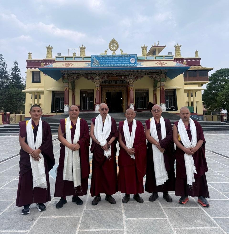 Официальная  делегация тибетского монастыря Гьюдмед направляется в Россию