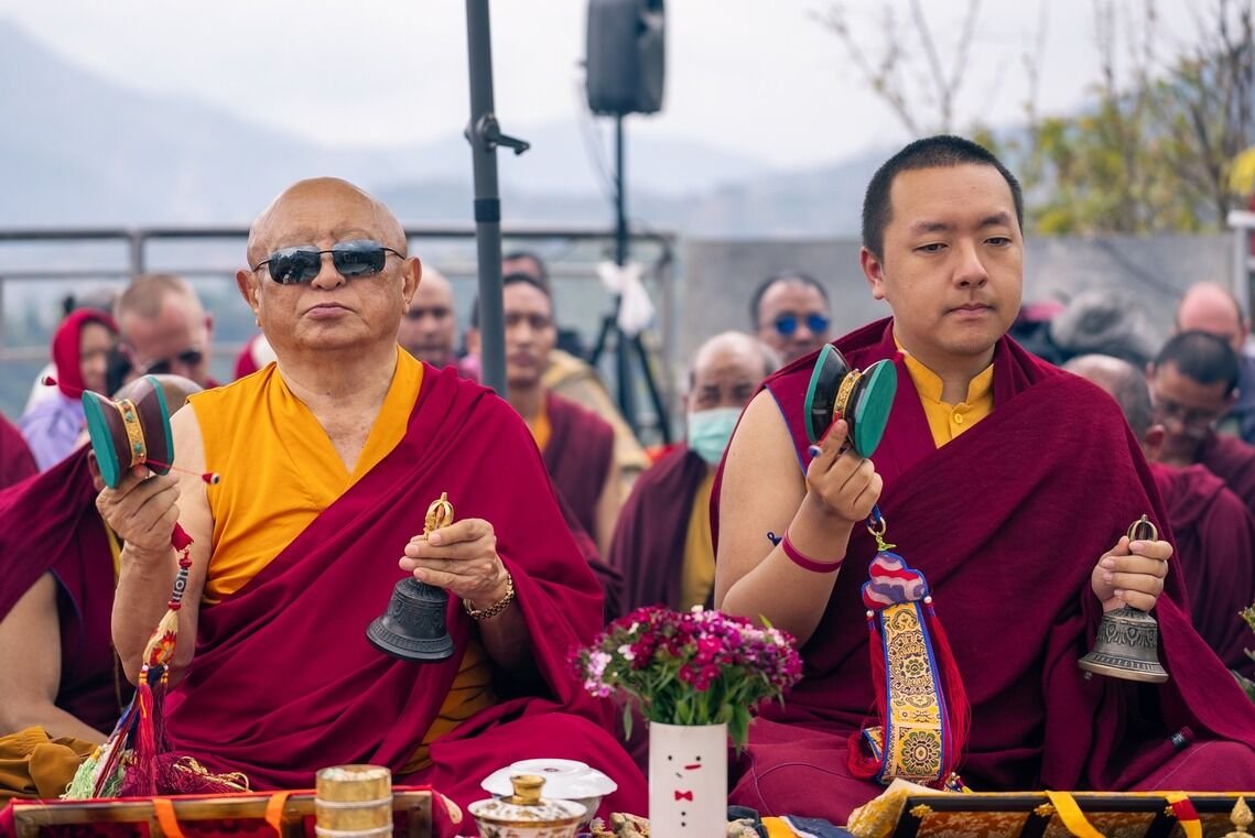 Фото. Чокьи Ньима Ринпоче и Тулку Ургьен Янгси Ринпоче провели ритуалы в Парпинге