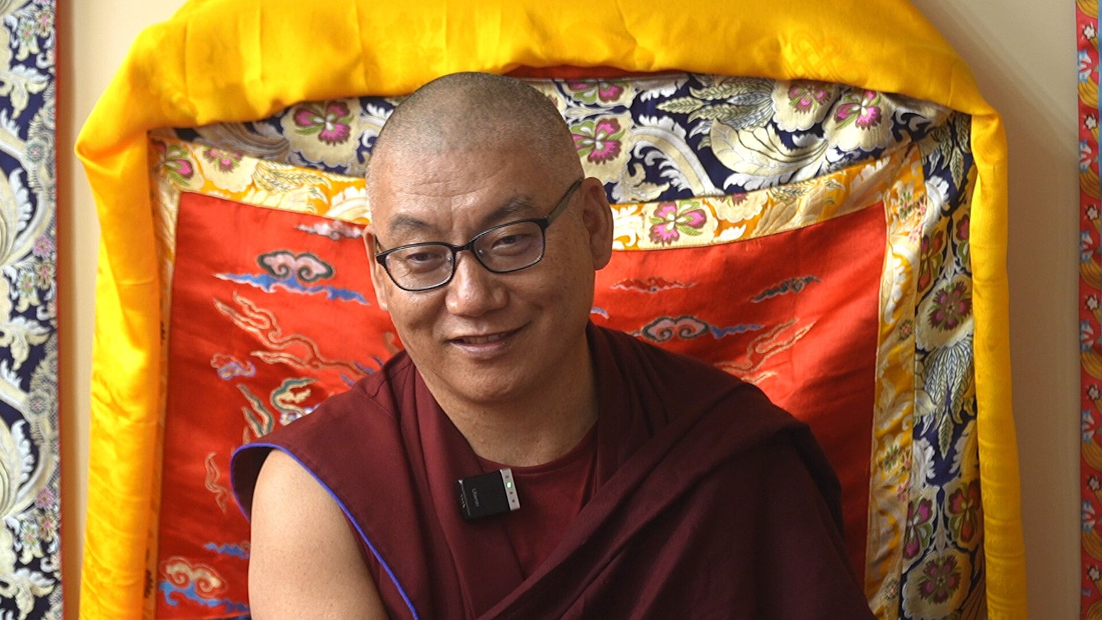 Видео. Кхенпо Чойинг Дордже. Что принимать и отбрасывать в развитии бодхичитты. День 9