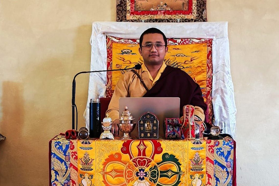 Га Лхаканг Ринпоче XIII дарует онлайн-посвящение Красного Хаягривы