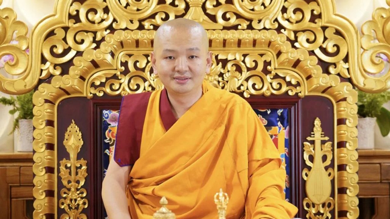 Видео. Новогоднее поздравление Кунделинга Тацака Ринпоче