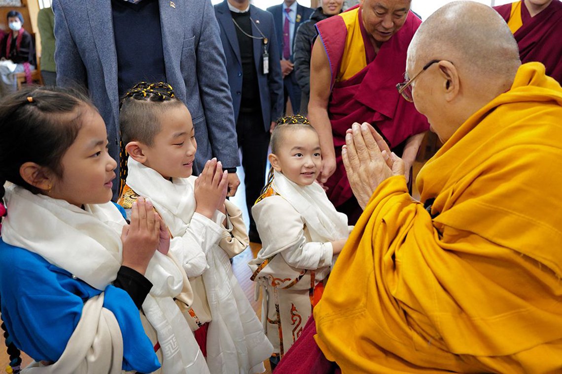Далай-лама. Встреча с паломниками в Дхарамсале
