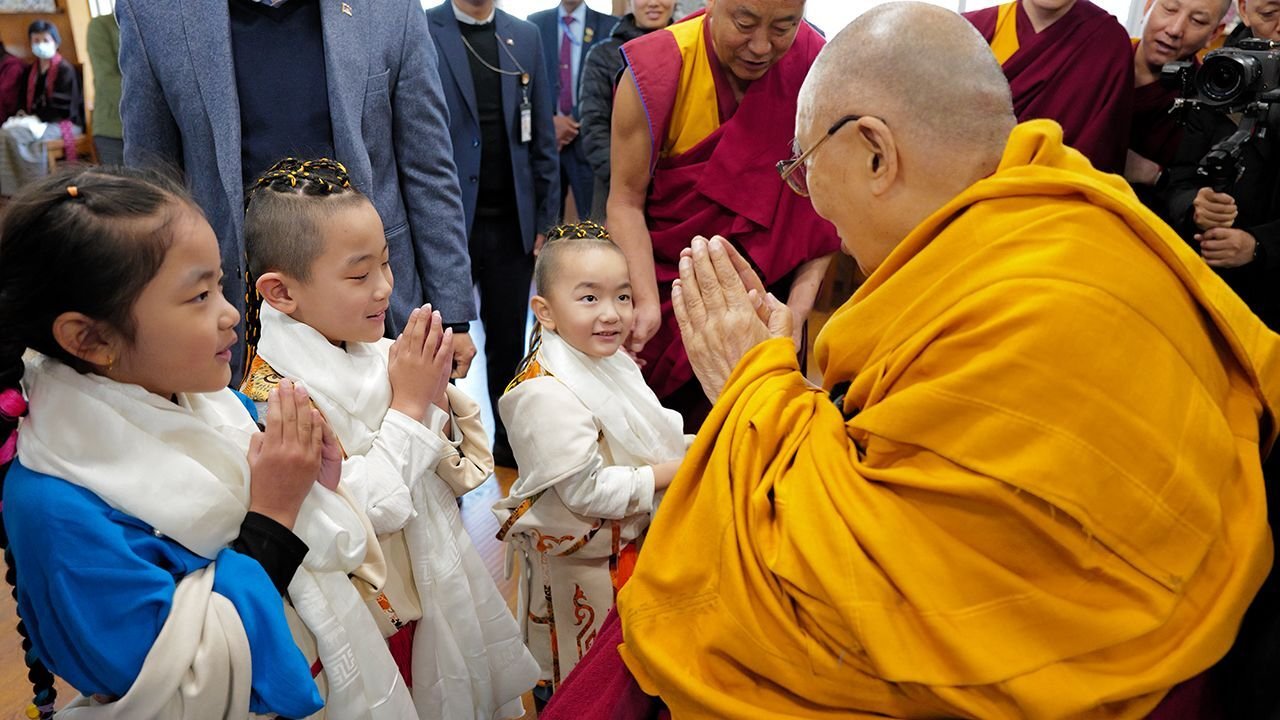 Далай-лама. Встреча с паломниками в Дхарамсале