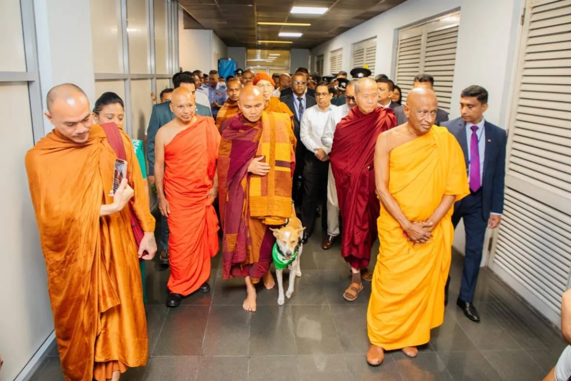 В Шри-Ланку прибыла делегация монахов, возглавляемая досточтимым Паннакарой Тхеро