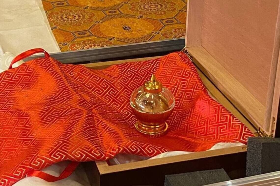 Реликвиям, переданным в дар Далай-ламой, присвоен статус буддийских святынь России